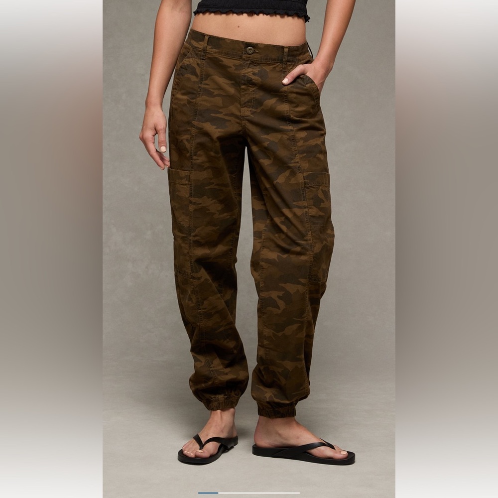 EUC AE Baggy Camo Joggers
